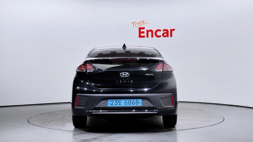 Hyundai The new Ioniq electric