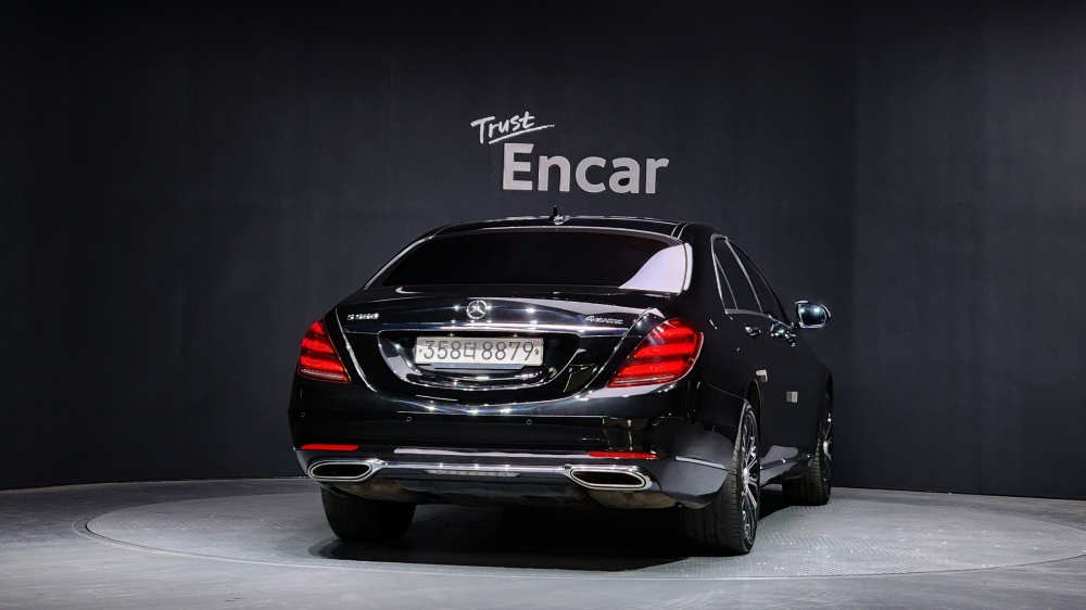 Mercedes-Benz S-Class W222