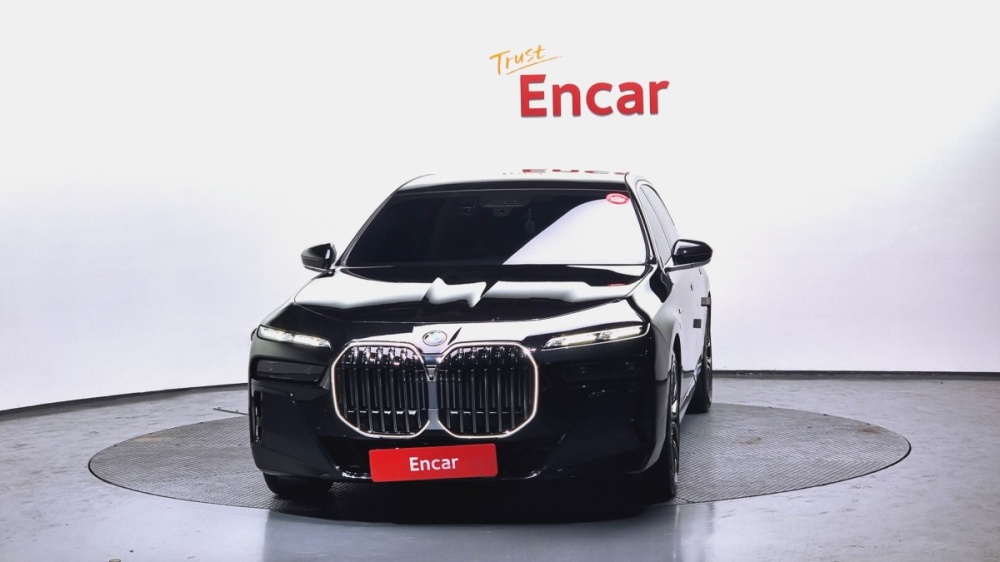 BMW 7 Series (G70)