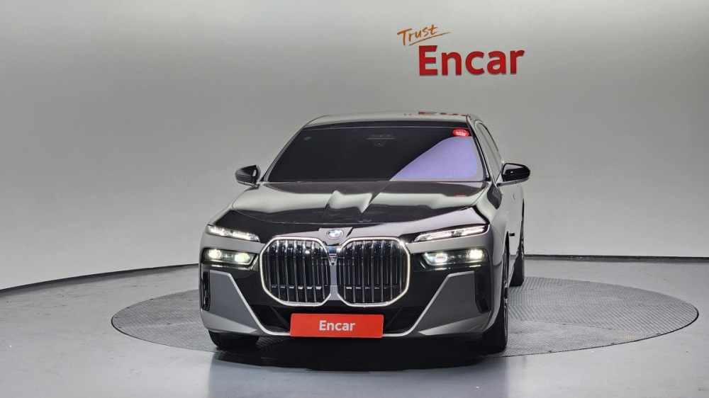BMW 7 Series (G70)