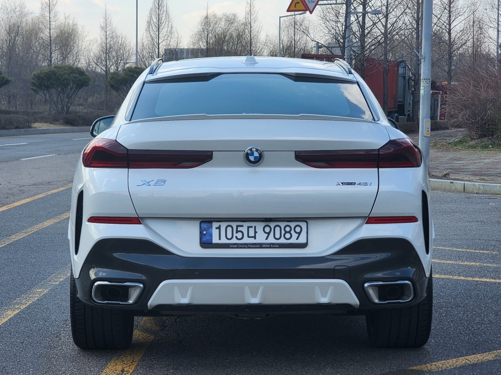 BMW X6 (G06)