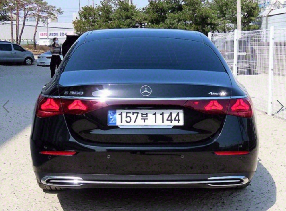 Mercedes-Benz E-Class W214