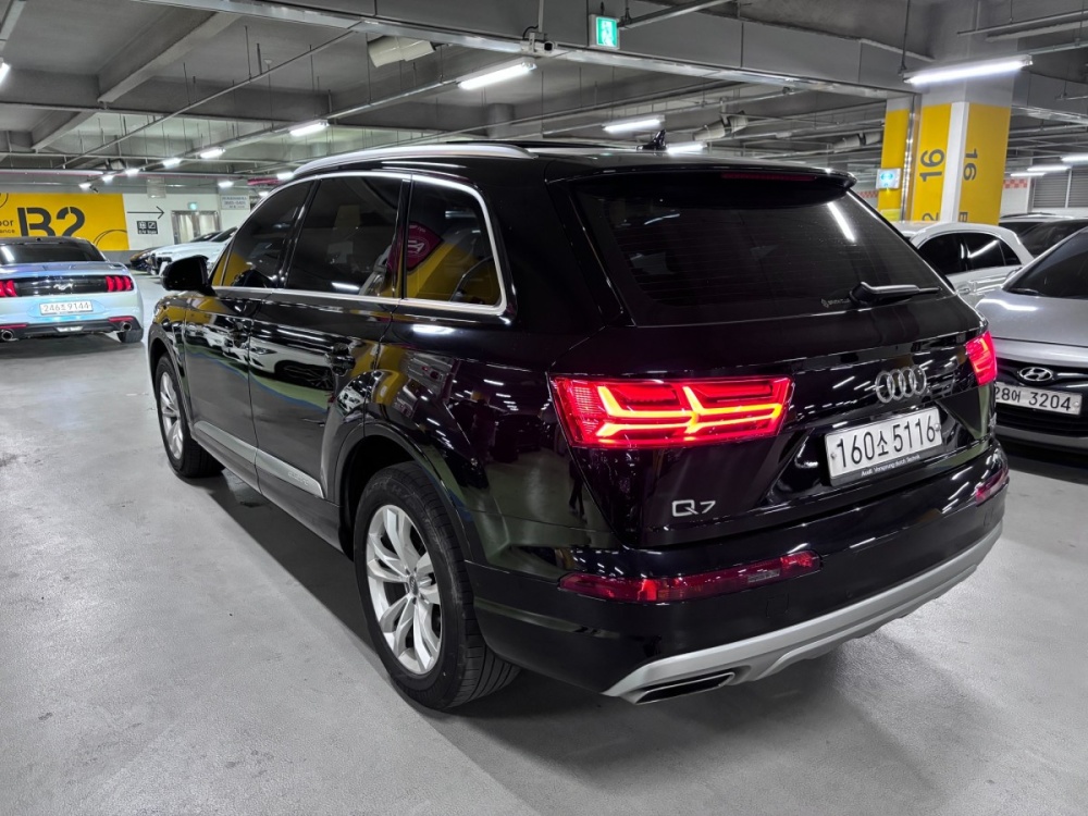 Audi Q7 (4M)