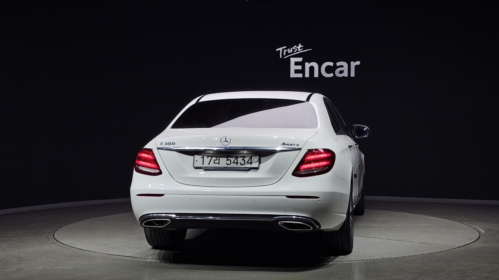 Mercedes-Benz E-Class W213