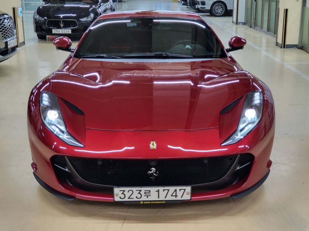 Ferrari 812 super fast