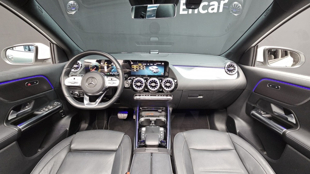 Mercedes-Benz EQA-H243