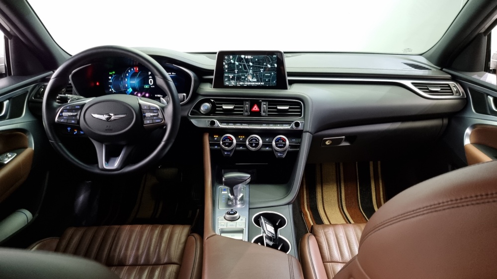 Genesis G70