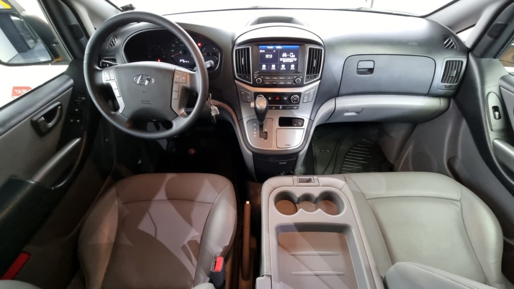 Hyundai The New Grand Starex