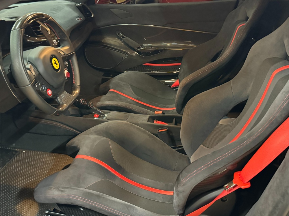 Ferrari 488 Pista