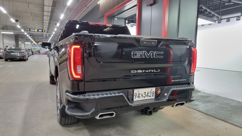 GMC Sierra