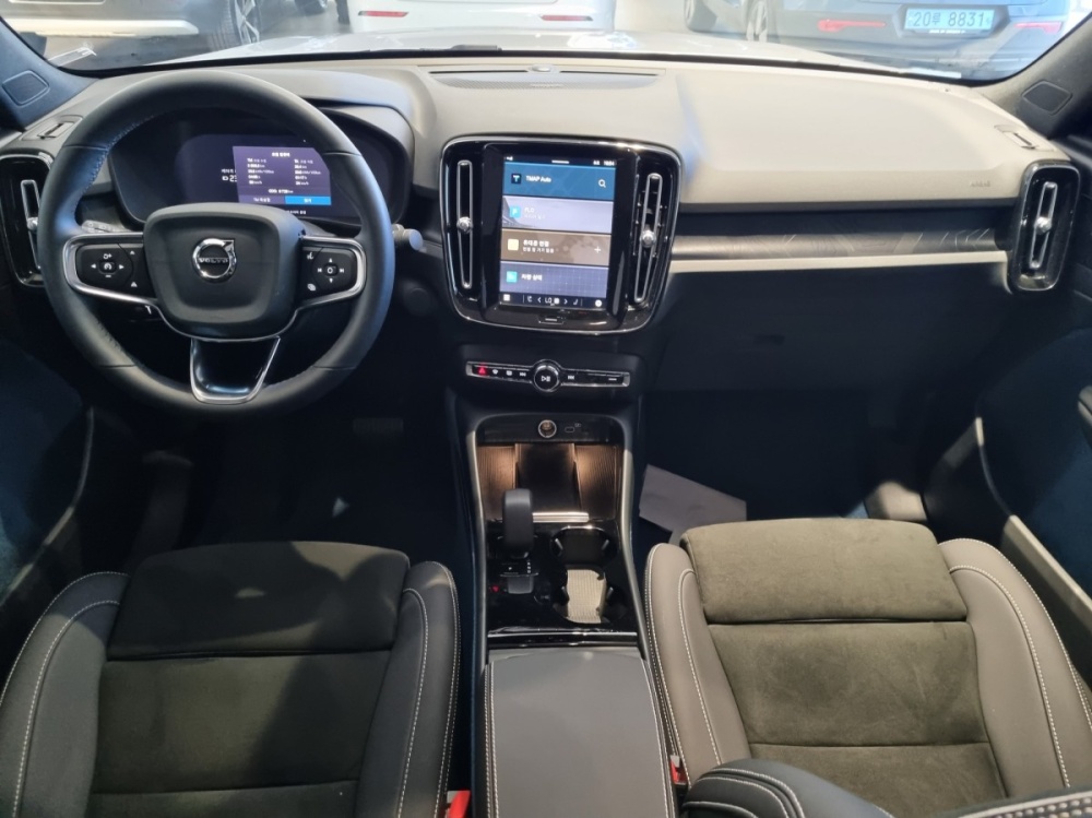 Volvo C40 recharge