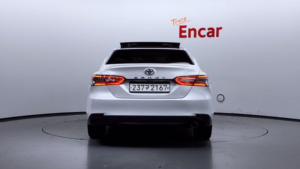 Toyota Camry (XV70)