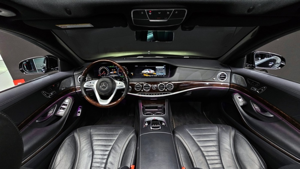 Mercedes-Benz S-Class W222