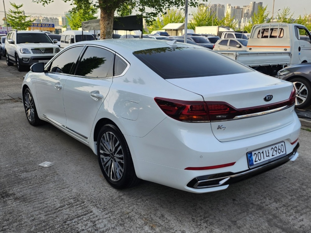 Kia K7 Premier