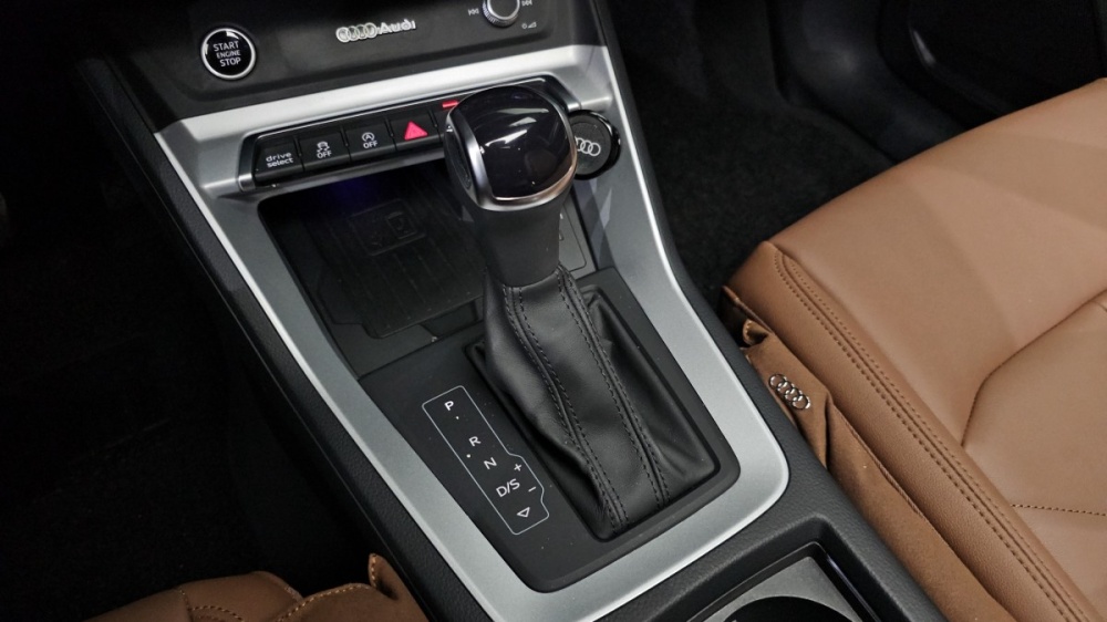 Audi Q3 (F3)