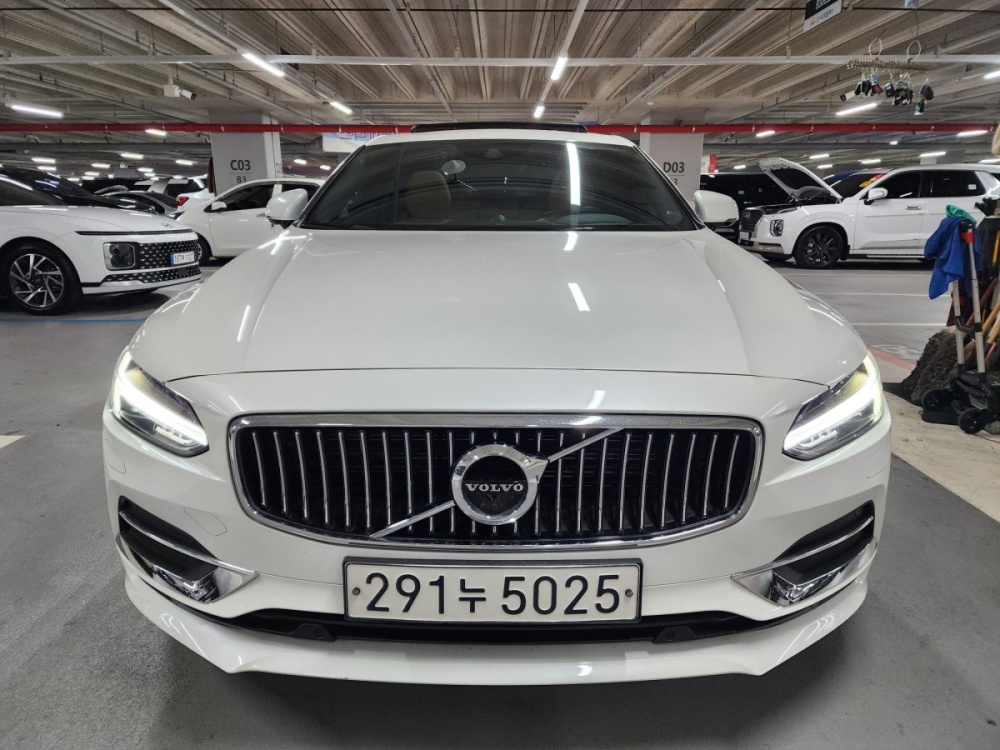 Volvo S90