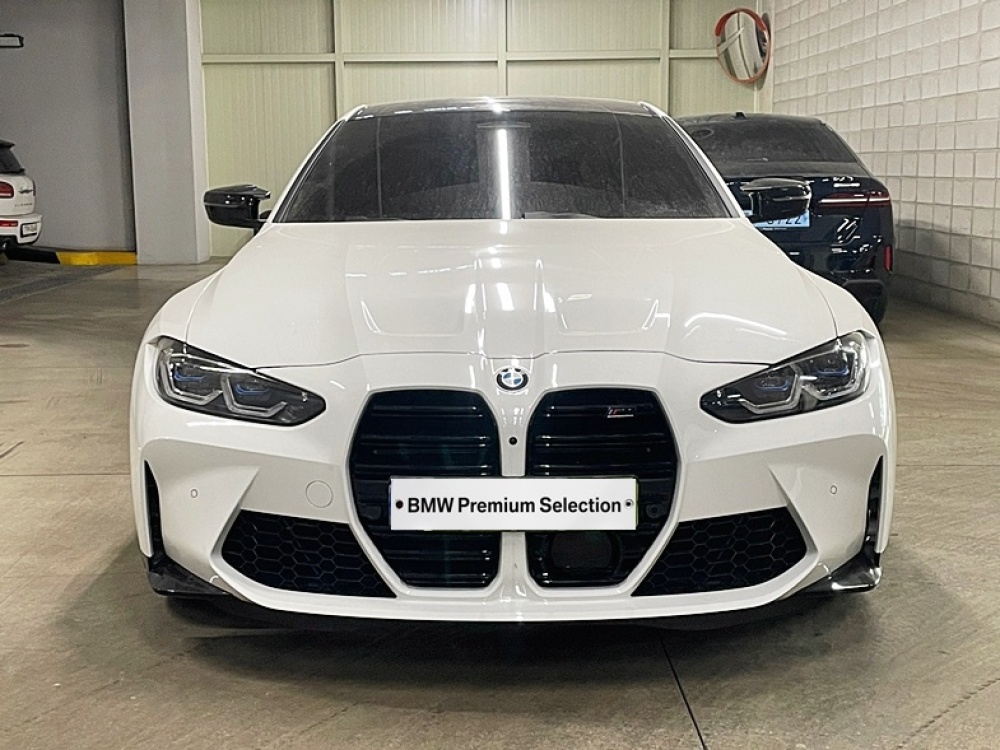 BMW M4 (G82)