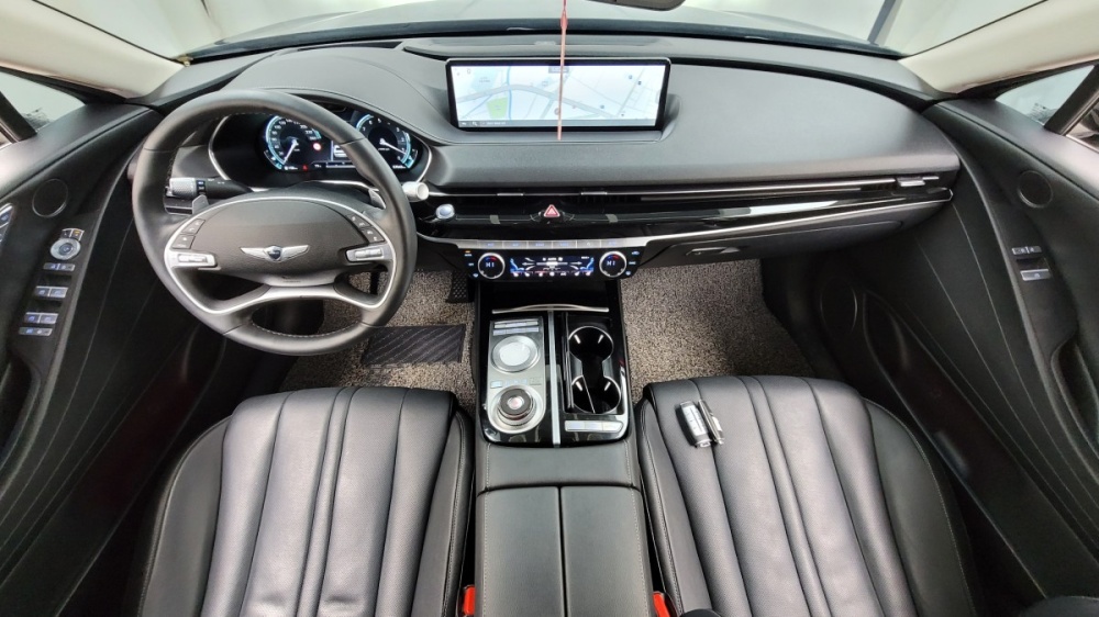 Genesis G80 (RG3)