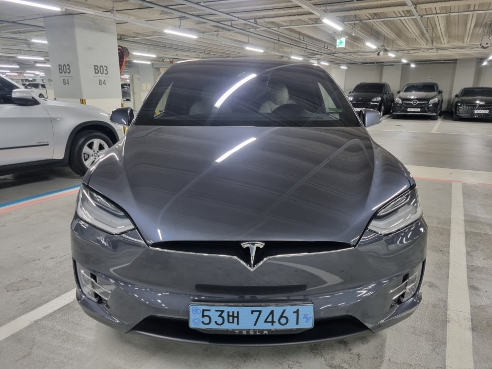 Tesla Model X