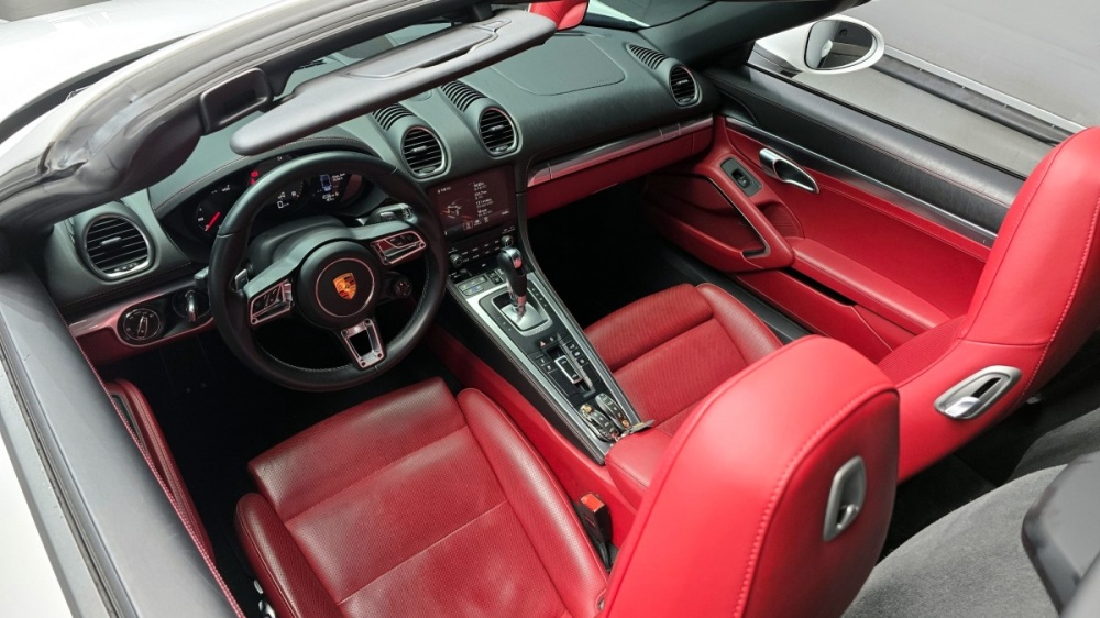 Porsche 718 boxster