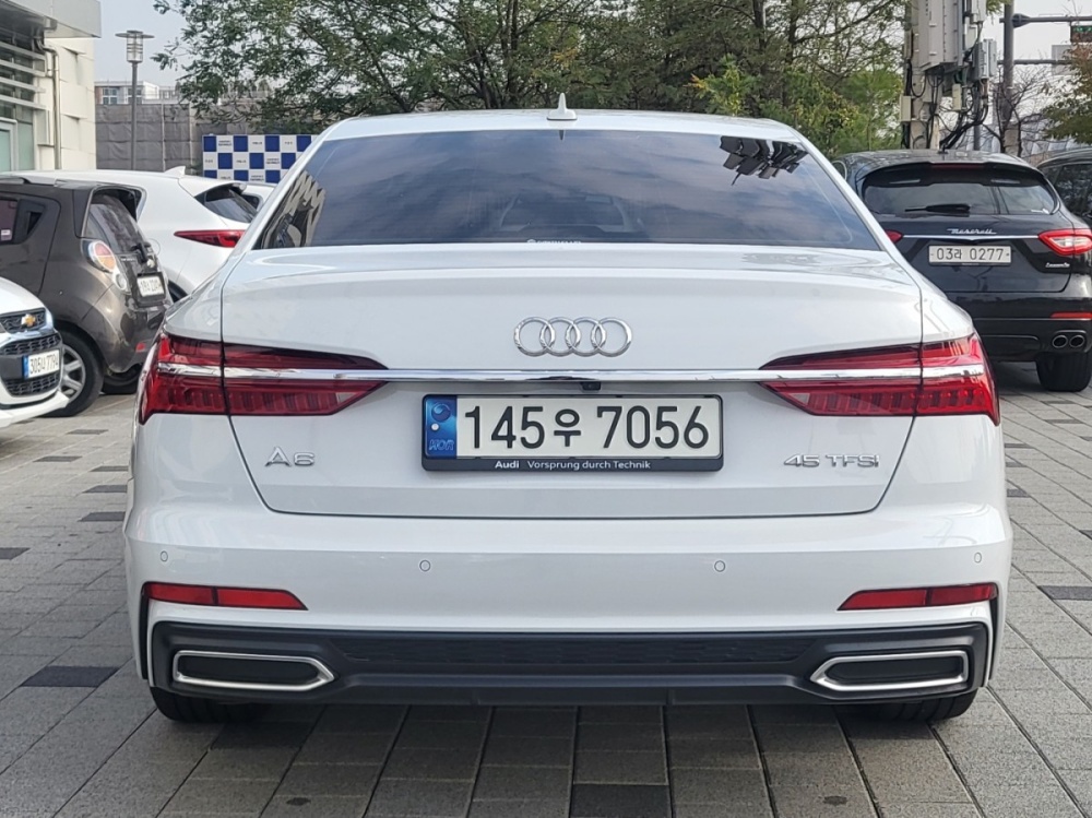 Audi A6 (C8)