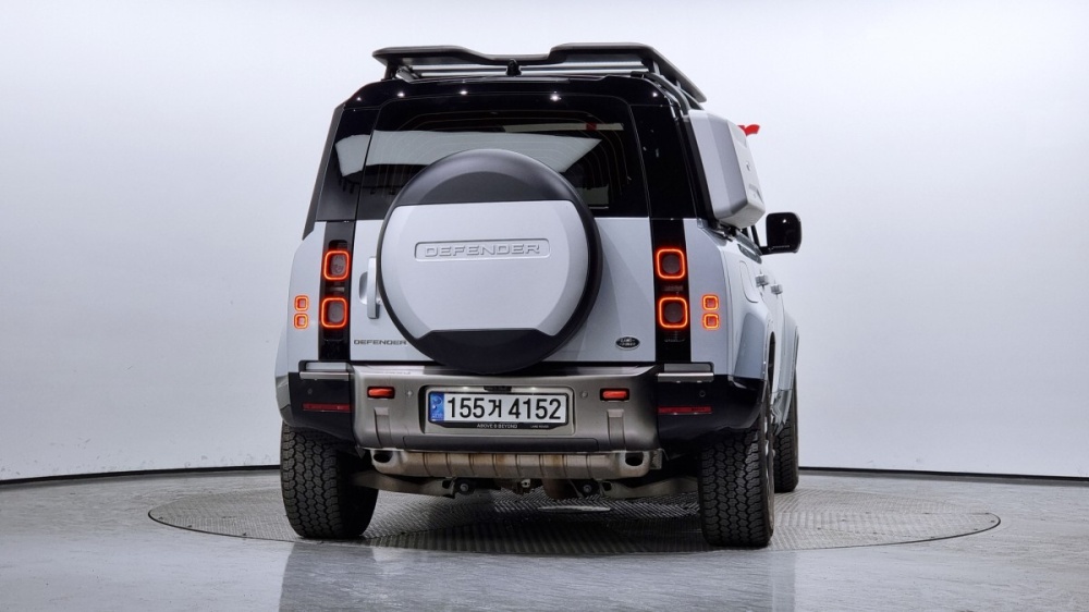 Land rover Defender (L663)