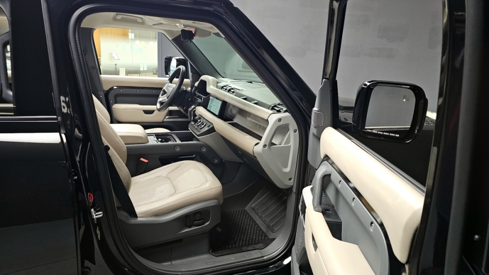 Land rover Defender (L663)