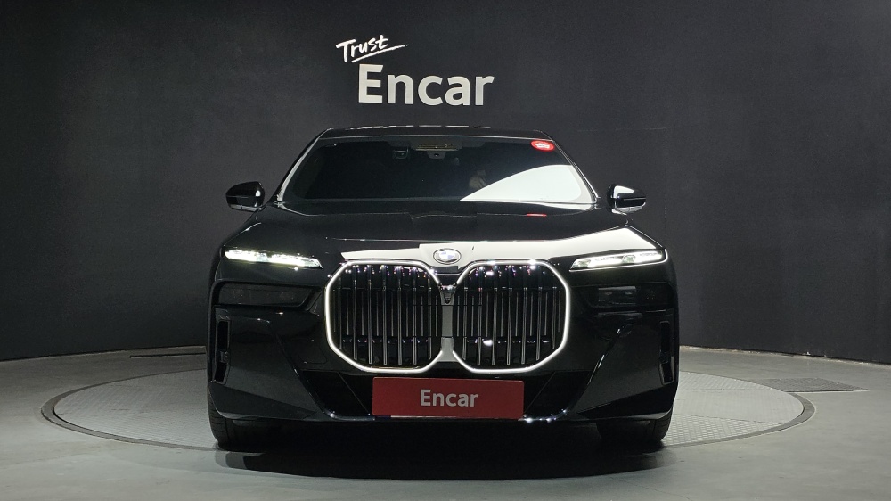 BMW 7 Series (G70)