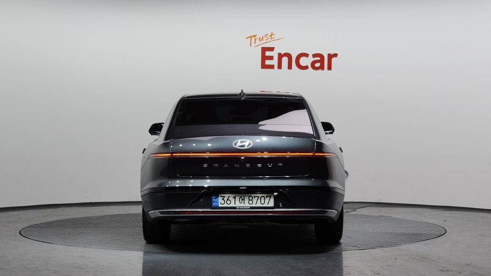 Hyundai Grandeur (GN7)