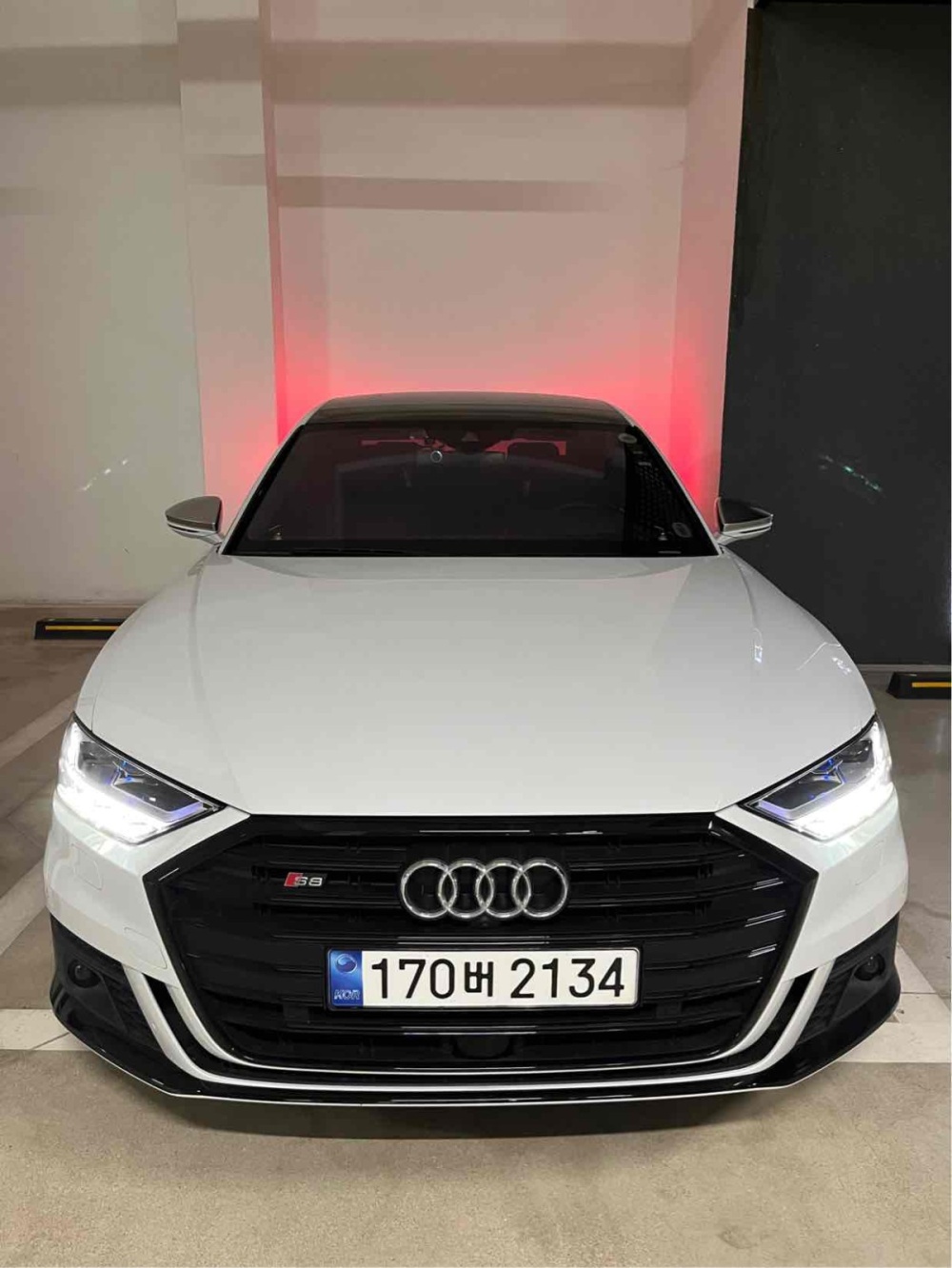 Audi S8 (D5)