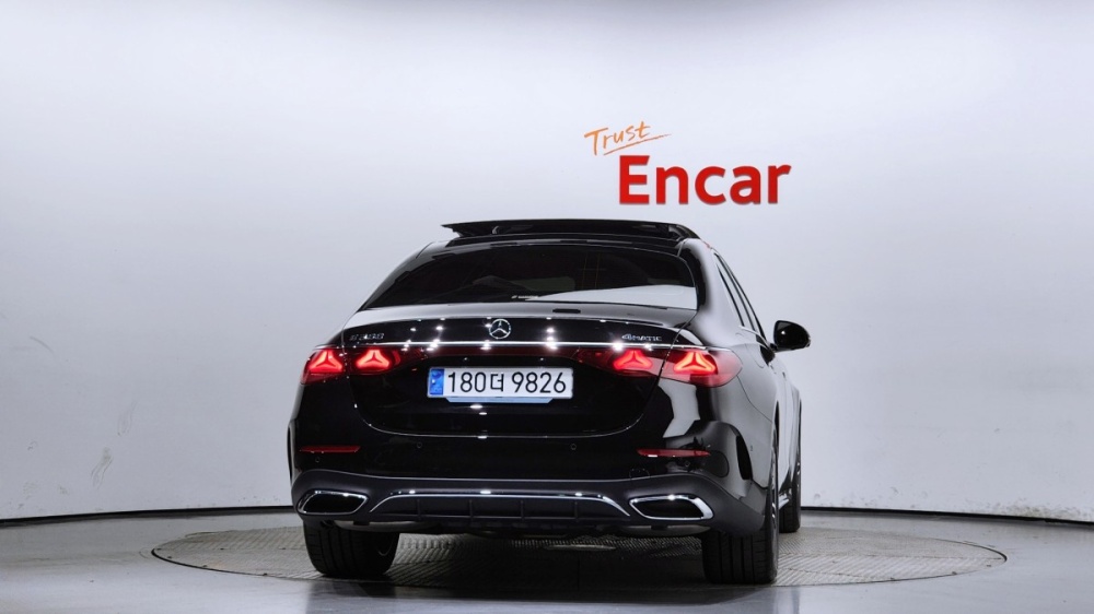 Mercedes-Benz E-Class W214
