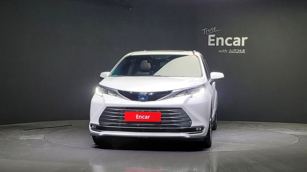 Toyota Sienna 4th generation