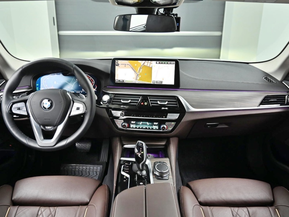 BMW 5 series (G30)