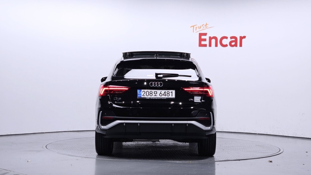 Audi Q3 (F3)