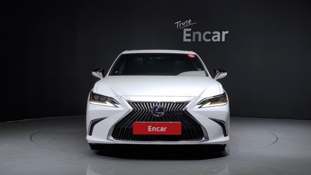 Lexus ES300h 7th generation