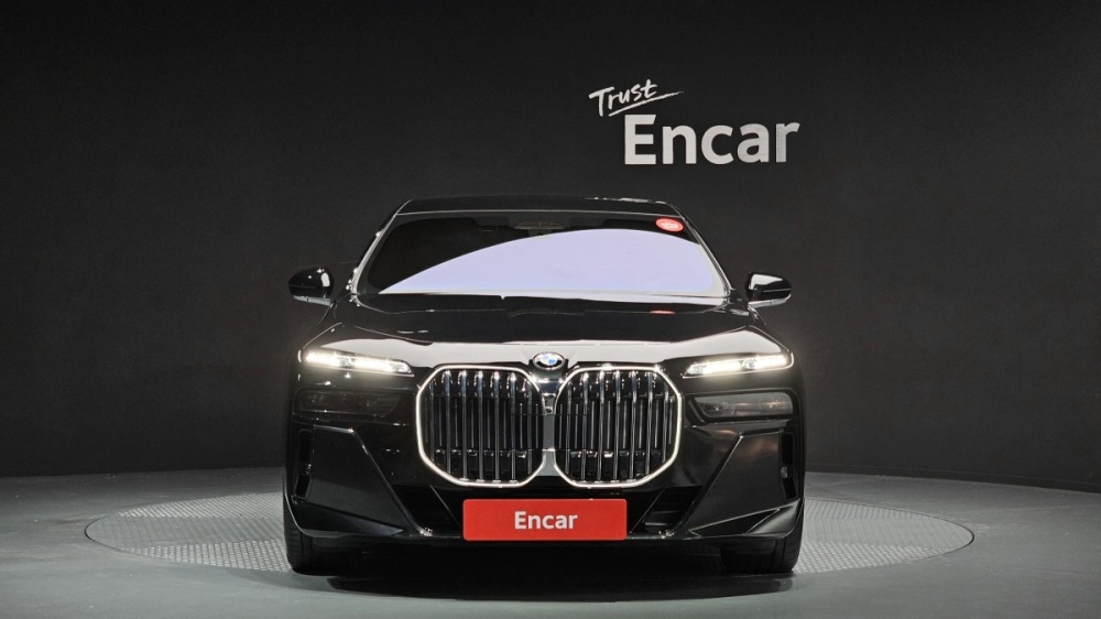 BMW 7 Series (G70)