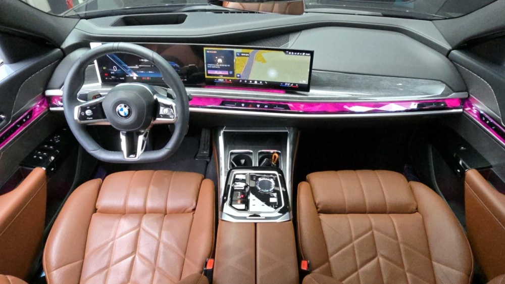 BMW 7 Series (G70)