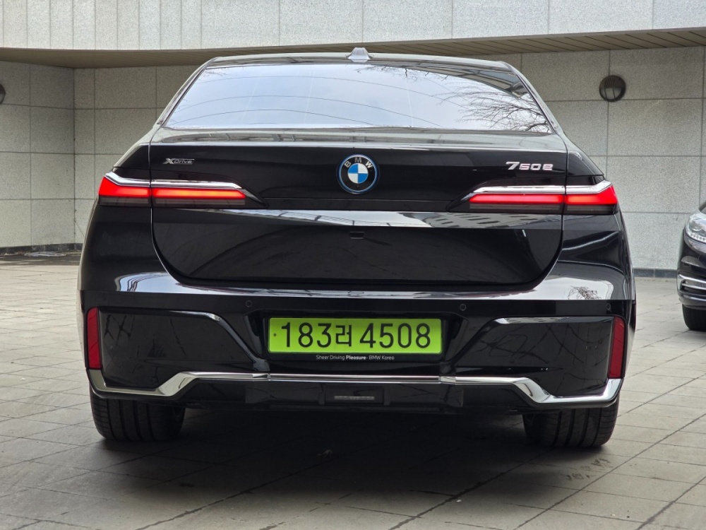 BMW 7 Series (G70)