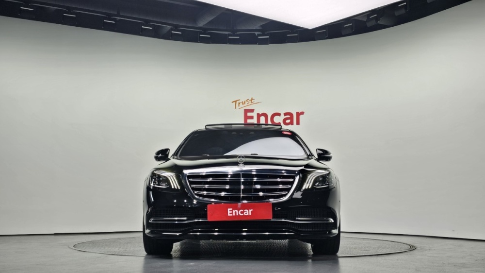 Mercedes-Benz S-Class W222