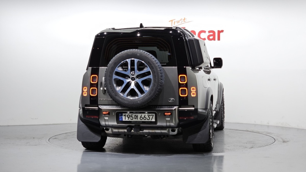 Land rover Defender (L663)