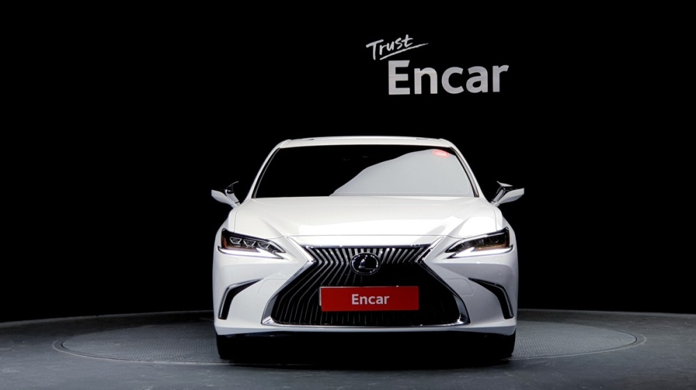 Lexus ES300h 7th generation