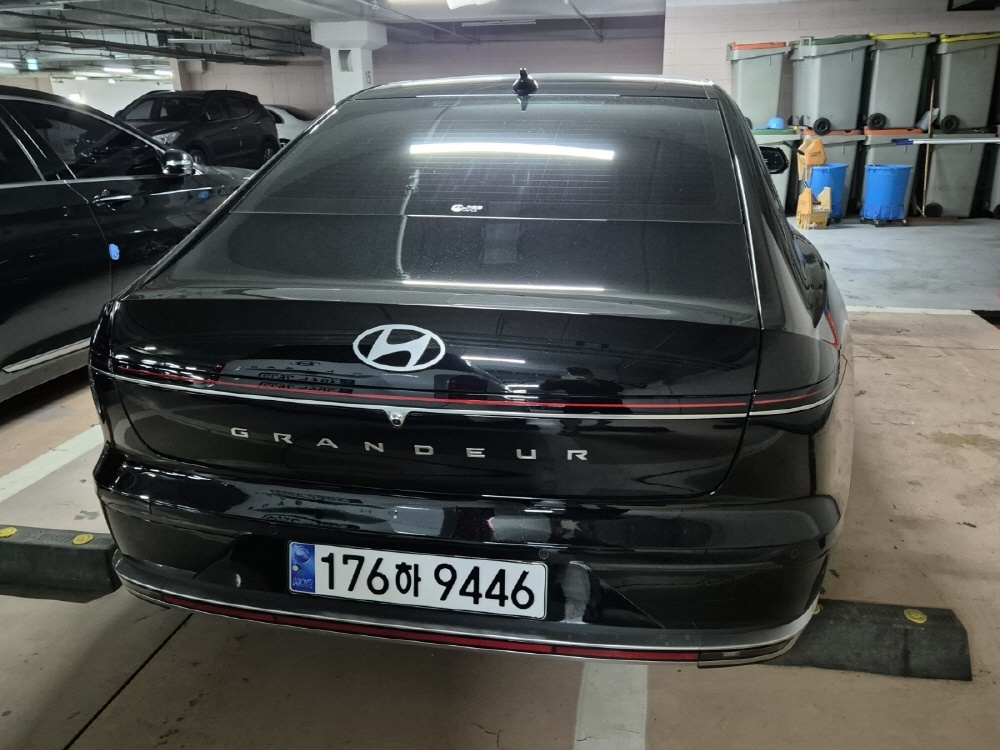 Hyundai Grandeur (GN7)