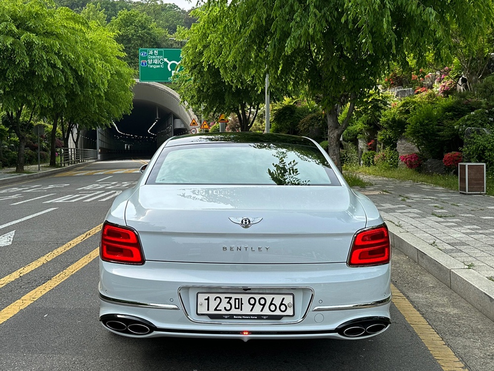 Bentley Flying Spur 3rd generation