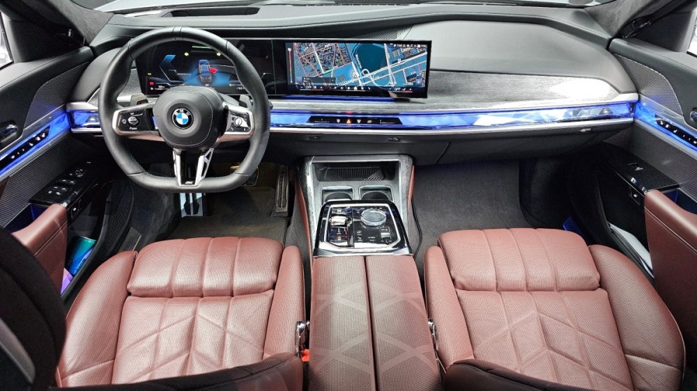 BMW 7 Series (G70)