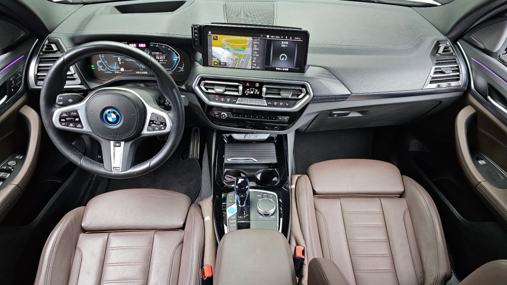 BMW iX3