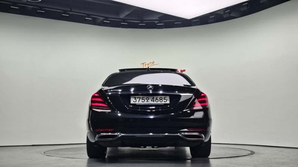 Mercedes-Benz S-Class W222