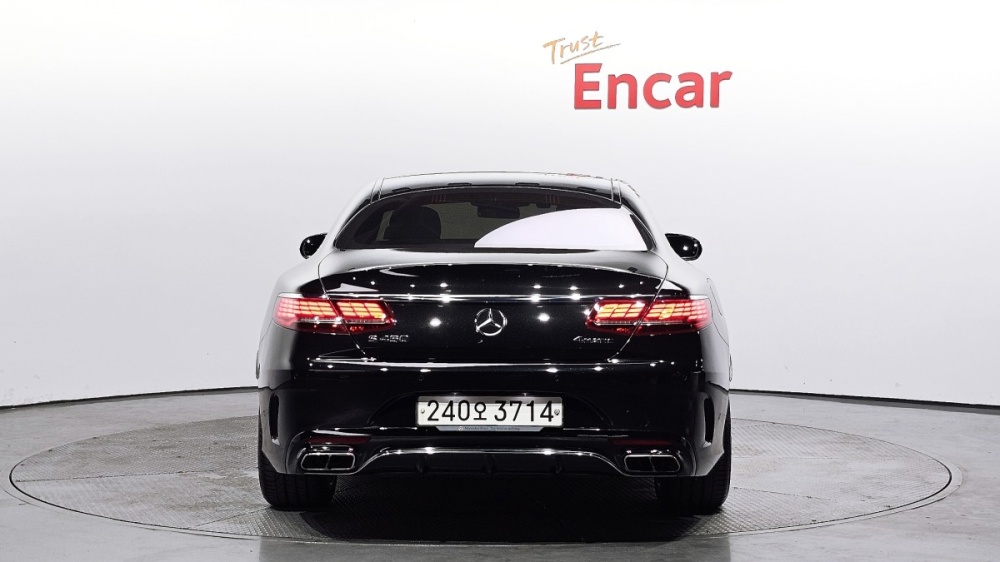 Mercedes-Benz S-Class W222