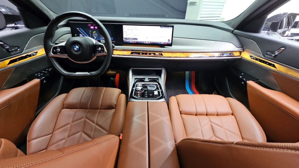 BMW 7 Series (G70)
