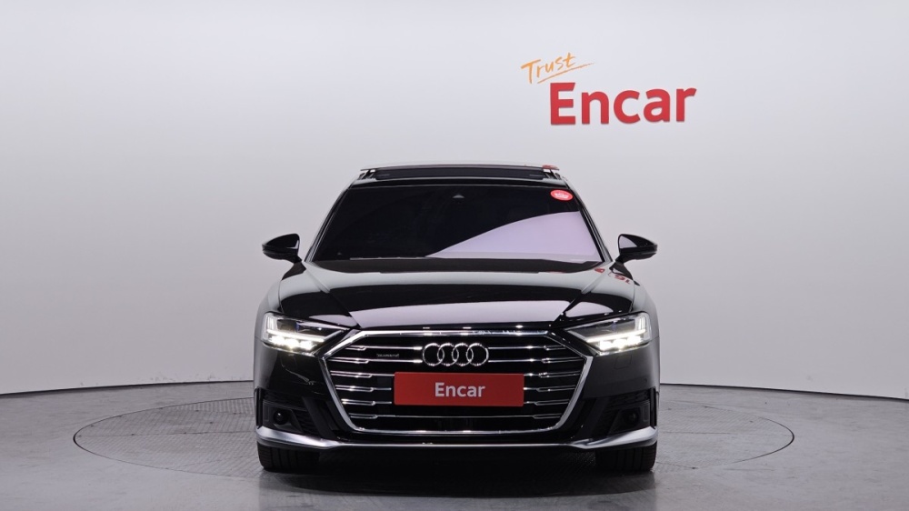 Audi A8 (D5)