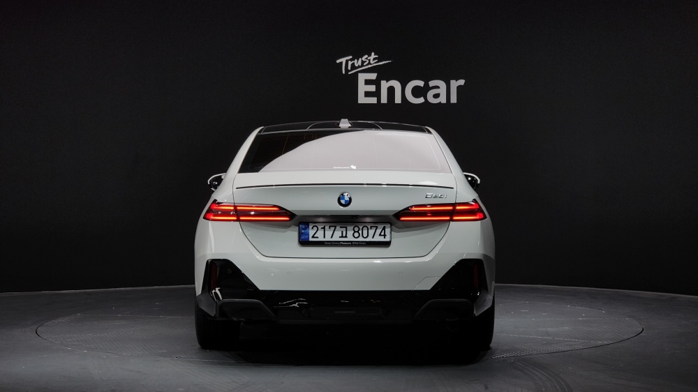 BMW 5 Series (G60)